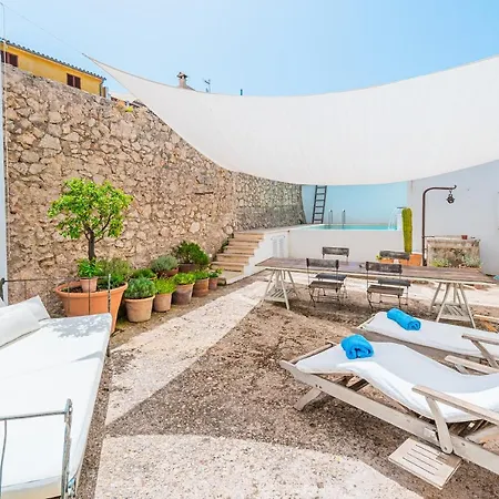 Felip Semesterbostad