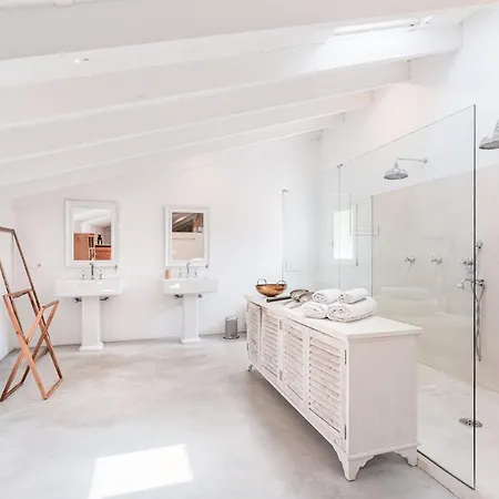 Semesterbostad Felip *